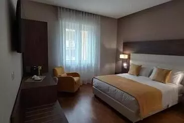 تختخواب و صبحانه Orchid Luxury Suite