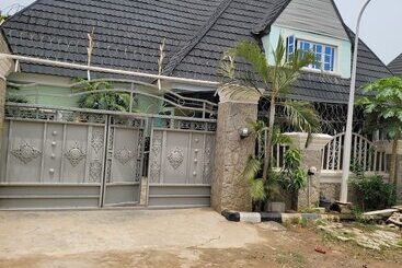 Dazzle Hotels And Apartments