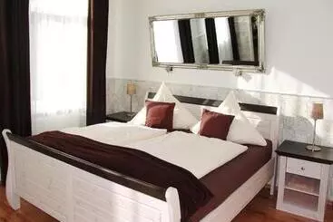 Hotelli Garni Landhaus Uttum