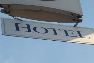 בית מלון כפרי Zum Brunnen