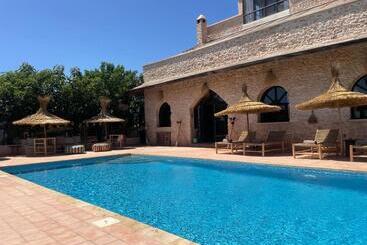 پانسیون Maison La Chèvre