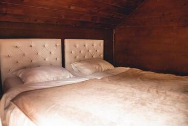 Пансион Park Cottage Mtirala National Park