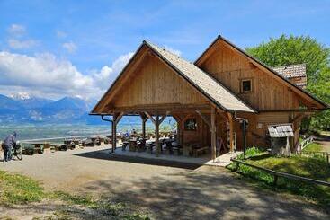 Cămin Koča Na Taležu