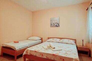 پانسیون Apartments Draženka