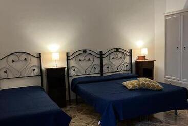 مبيت وإفطار Savoia 96