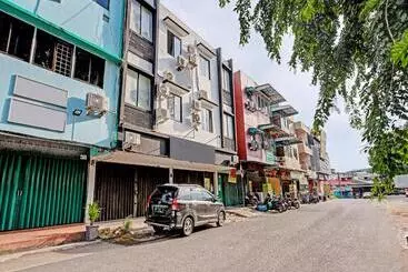 ホテル Oyo 92528 Nagoya House Syariah