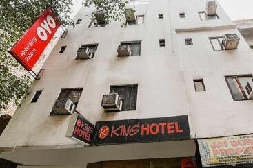 Hotelli Oyo Flagship 81108  King Palace