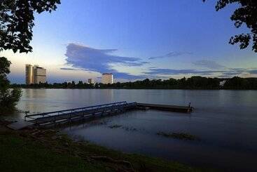 هتل Bonn Marriott