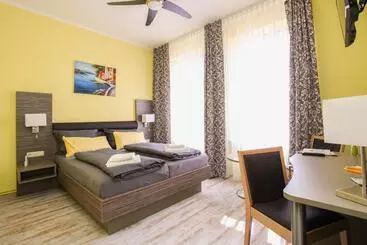 هتل Restaurant & Pension Eshramo