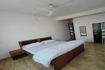 Pop New Hotel Hometown