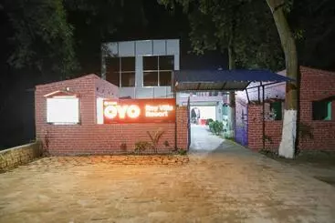 Hotel O Roy Villa Resort