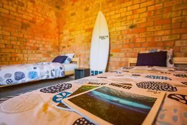 هاستل Surf Camp