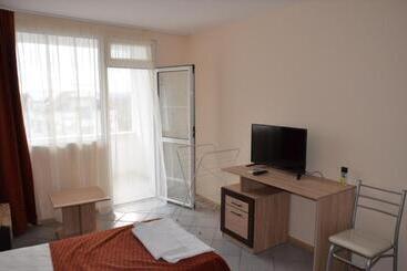 Majatalo The White House! A Good Pleace For Rest!