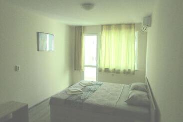 פנסיון Guest House Kamburovi