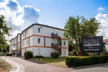 Hotel Hôtel Moustache Lille Seclin
