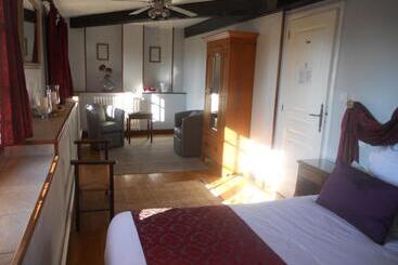 Hotel Manoir Xv Domaine De Peyrafort