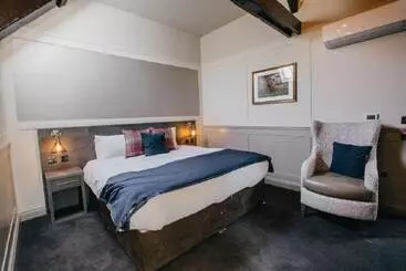The Duke Of Edinburgh Hotel & Bar