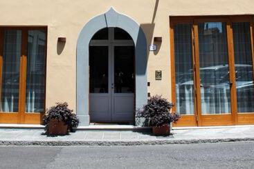 בית מלון כפרי Albergo Giugni