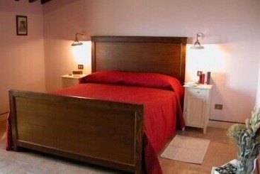 Otel Le Mandrie Di San Paolo Farm Home