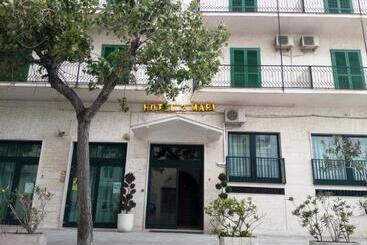 Hotel 2 Mari   Vieste
