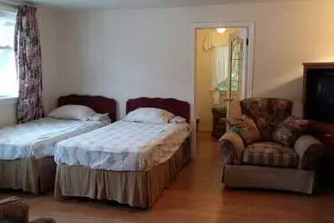 ホテル Kelowna Okanagan Lake Hostel