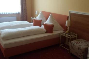 酒店 Restaurant Schettel