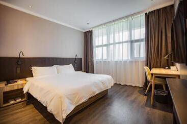 Hanting Premium Hotel Haining China Leather City