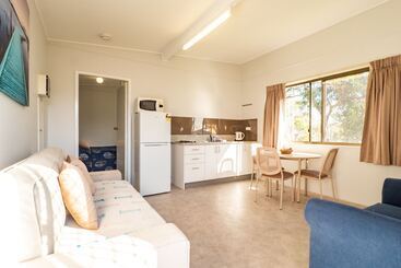 בית מלון כפרי Beach Cabins Merimbula