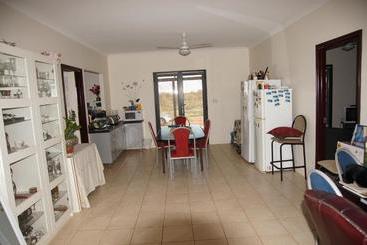 酒店 Ningaloo Bed And Breakfast