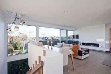 Отель Whitewater Apartments