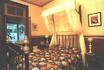 Sirens Bed & Breakfast