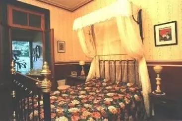 Sirens Bed & Breakfast