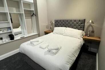 Hotel 3 Millstones Inn