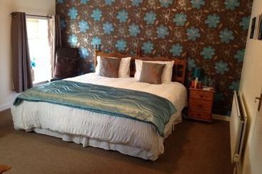 Отель The Beresford Arms