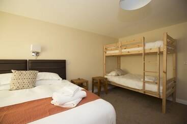 Отель Twice Brewed Inn