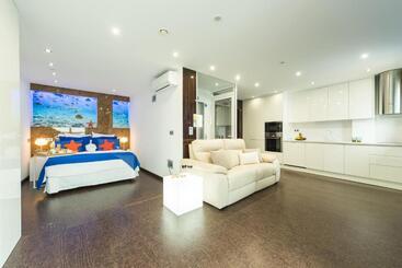 Wavia Hotel   Adults Only