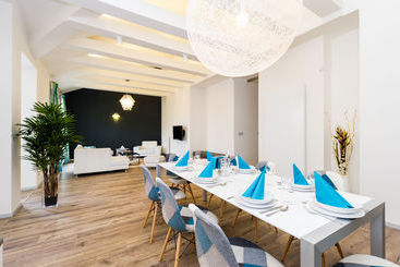 آپارتمان‌های توریست‌ها Empirent Mucha Apartments