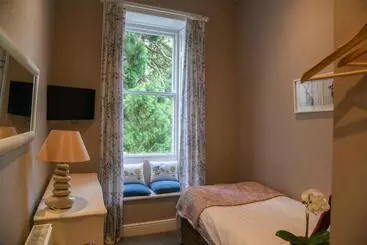 Pensione Lowbyer Manor Country House