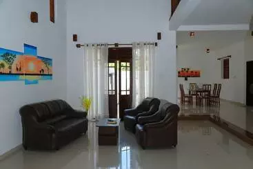 Turistlejligheder Sethum Villa   Unawatuna