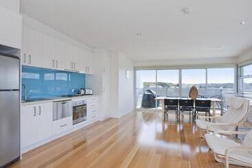 ツーリストアパートメント Four Kings 3