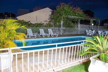 בית מלון כפרי Pousada Cataratas