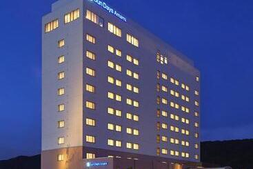 בית מלון כפרי Sundays Amami