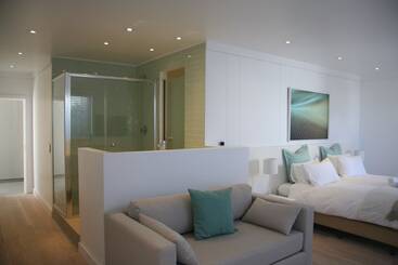 هتل Swakopmund Luxury Suites