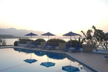 Kanakis Blue Beach Apartments