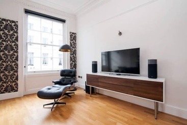 Queens Circus Serviced Apartment