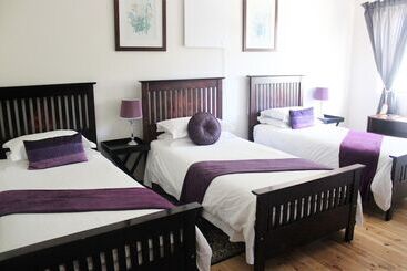 41 On Cedar Bed And Breakfast