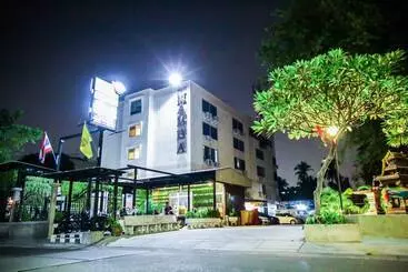 ホテル Mamba And Baan Aranya Serviced Apartment