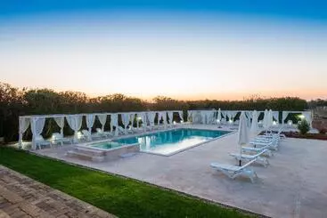 Hotel Relais Masseria Casina Dei Cari