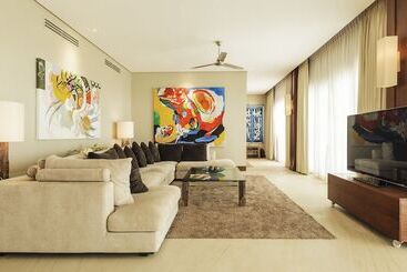 Under The Stars Luxury Apartments