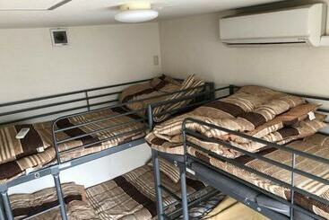 Vitti Lodge & Family Apartment   Hostel